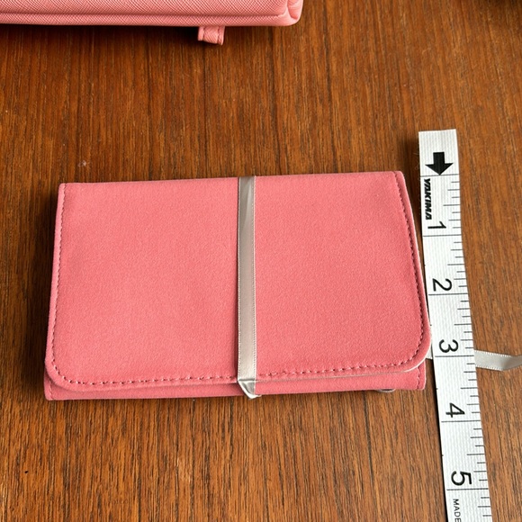 Pandora Me x Millie Bobby Brown clutch and Jewelry Organizer - Picture 9 of 9